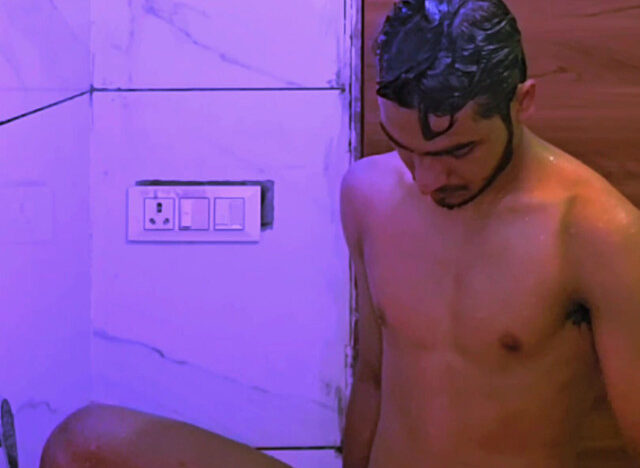 Zenin Goes Solo: Nude Femboy in the Bathroom