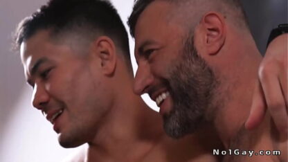 Colton Reece and Cole Connor in gay bareback deepthroating